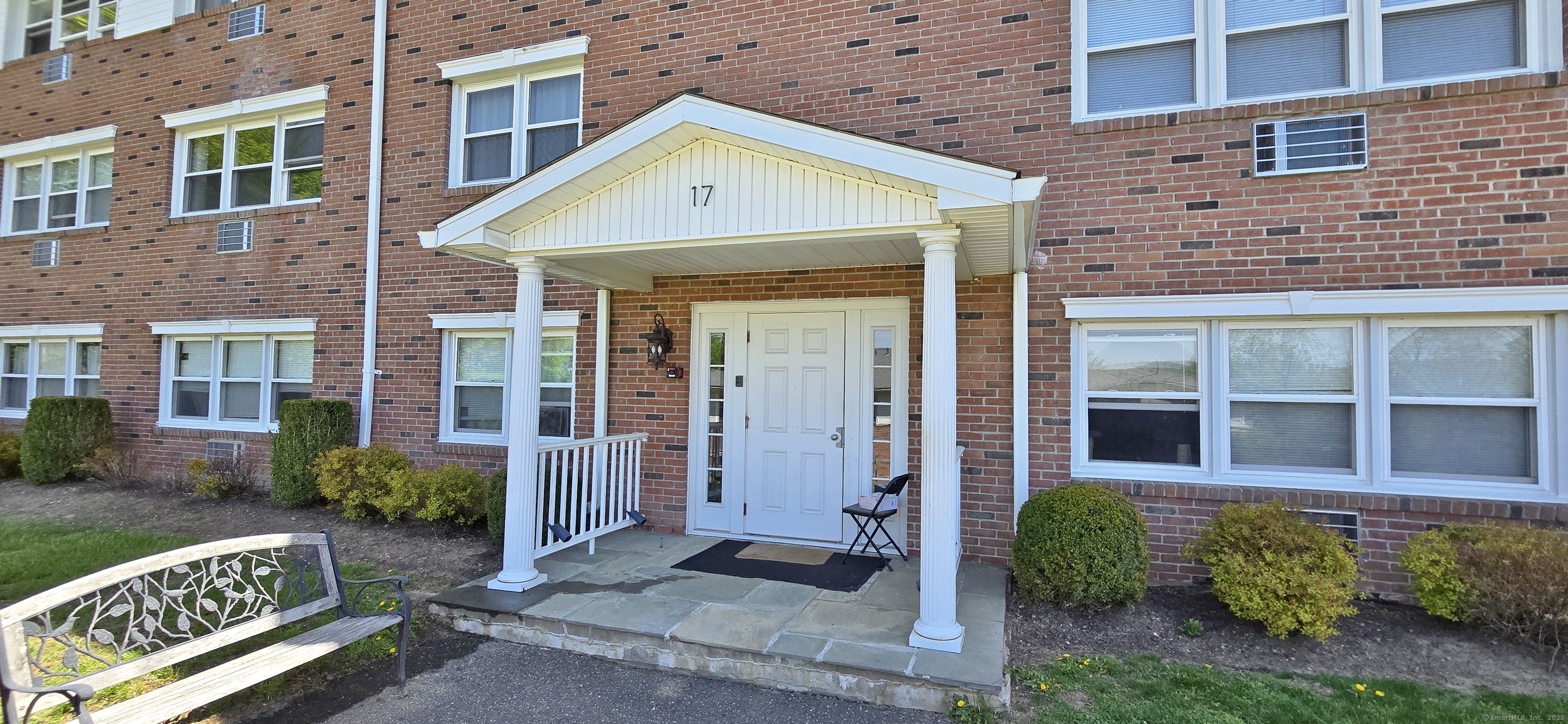 17 Fordyce Court #APT 12, New Milford, Connecticut image 3