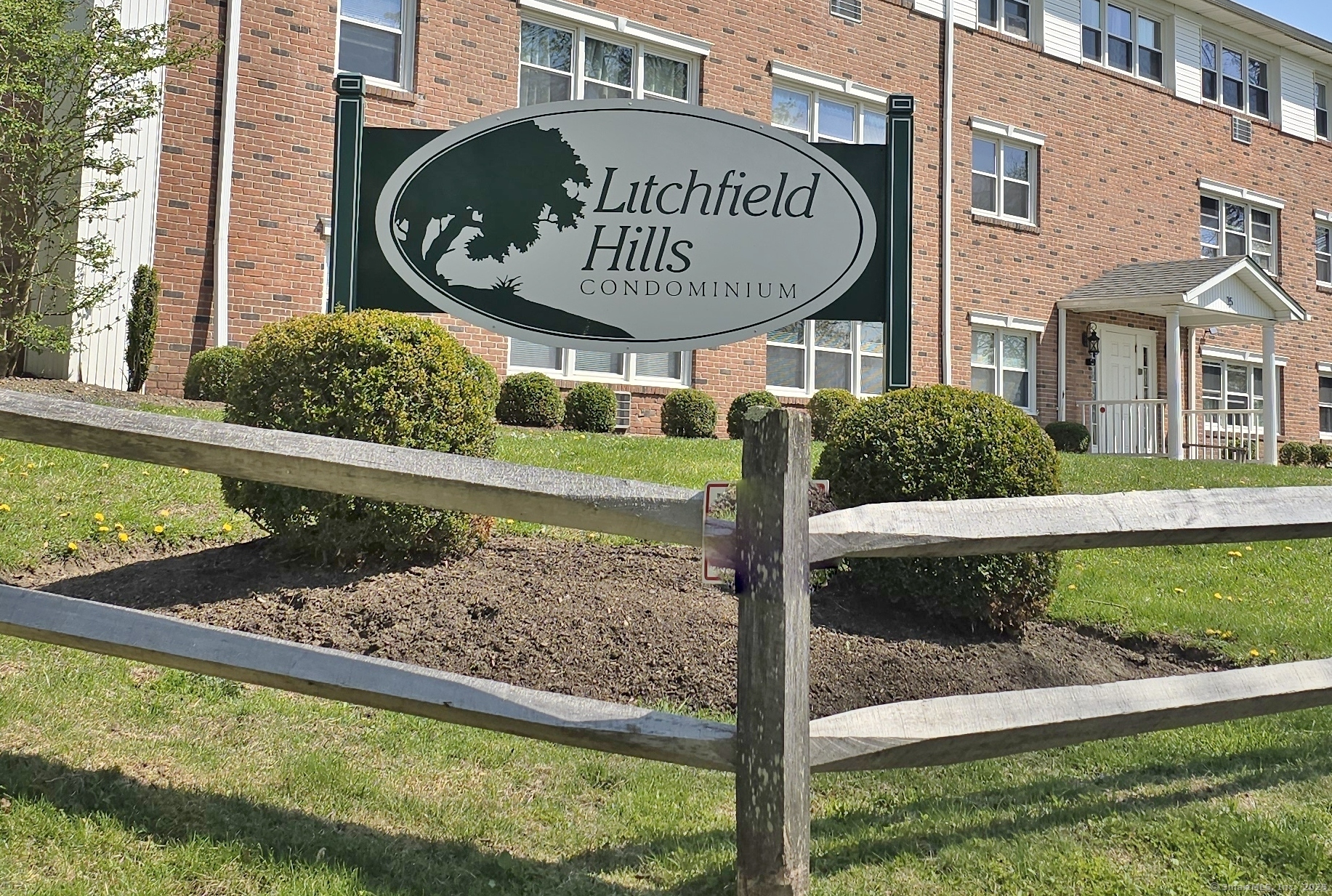 17 Fordyce Court #APT 12, New Milford, Connecticut image 1
