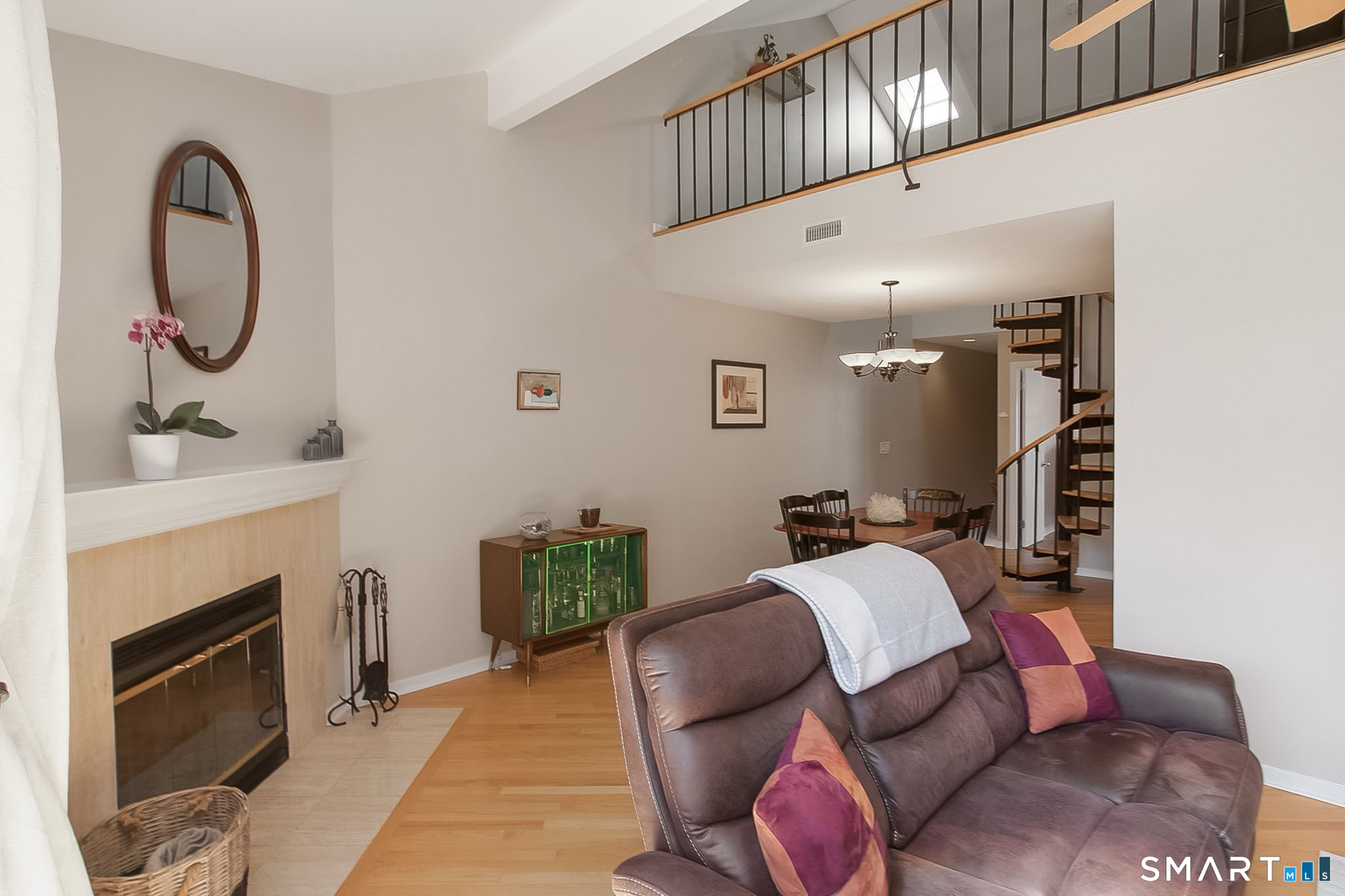 15 Perry Avenue B6