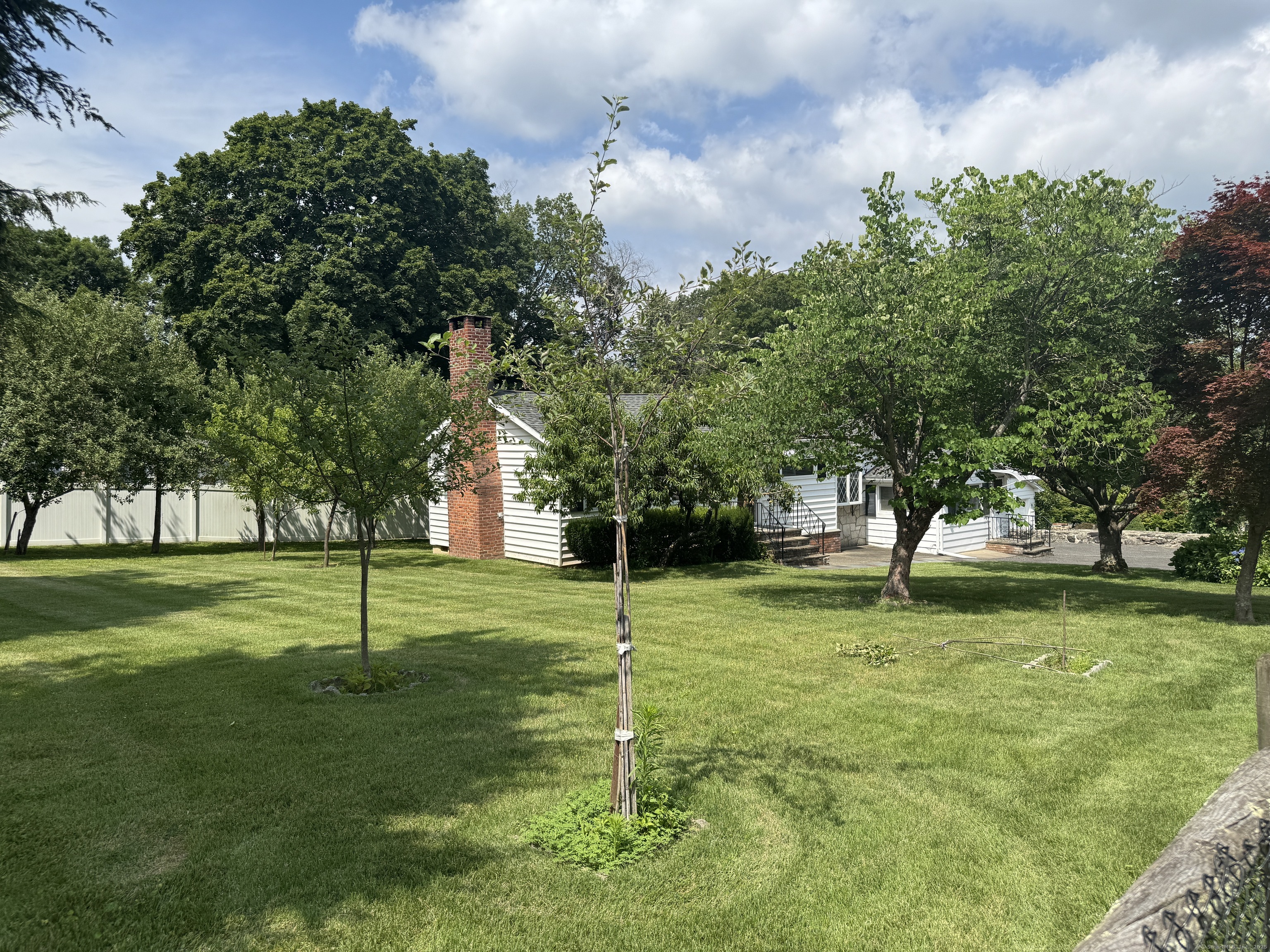 11 Knollcrest Road