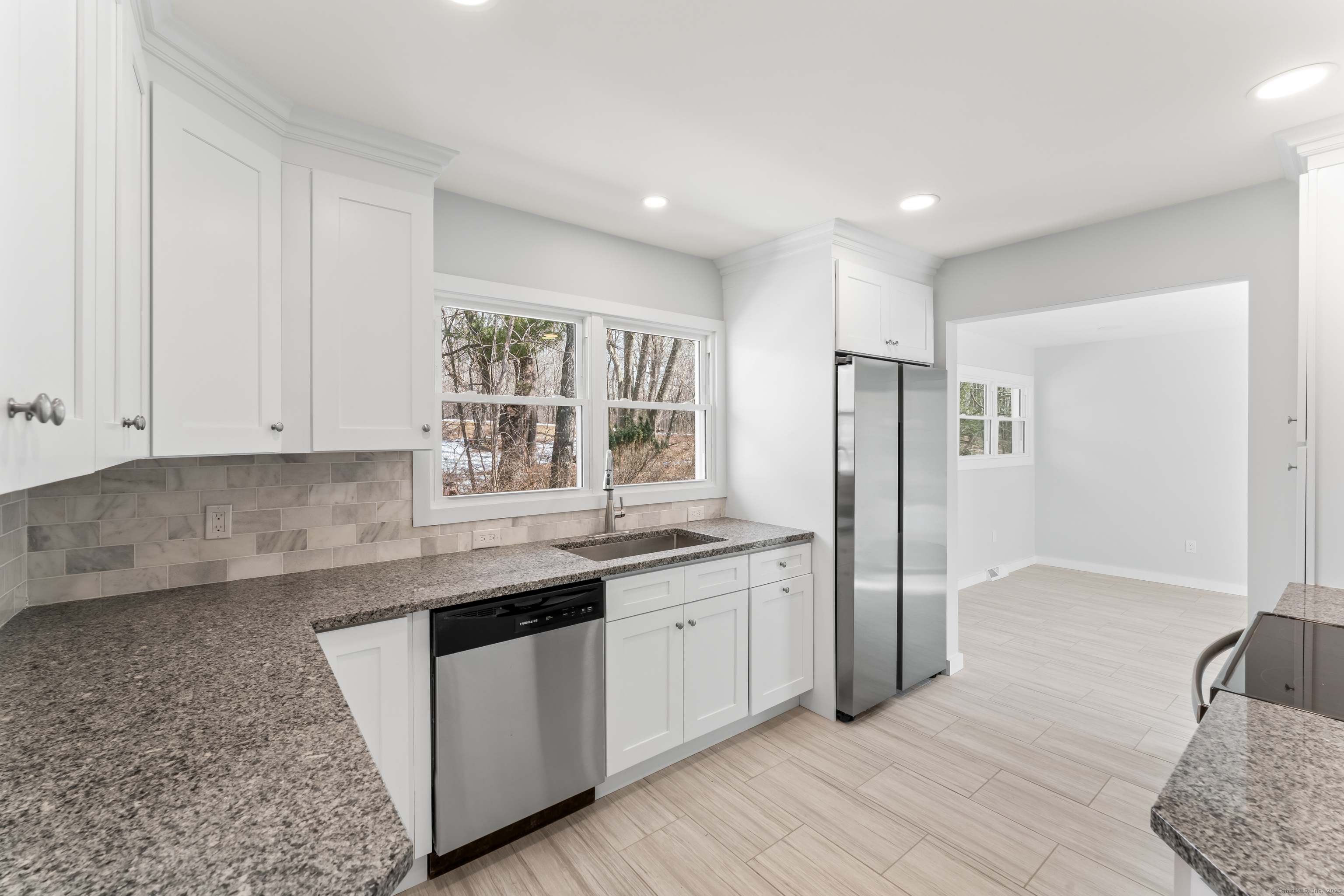 112 Long Swamp Road, Wolcott, Connecticut image 4