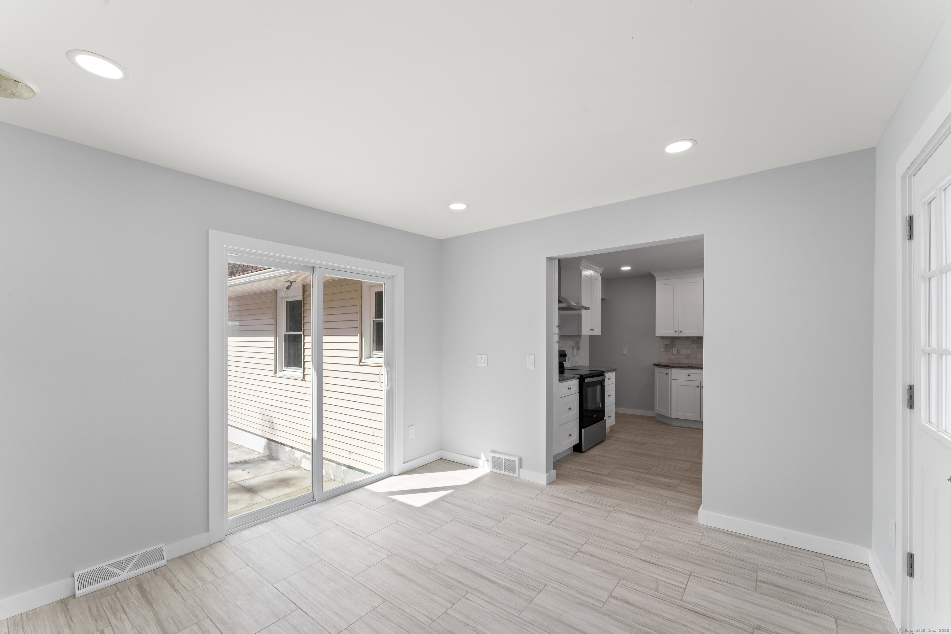 112 Long Swamp Road, Wolcott, Connecticut image 16
