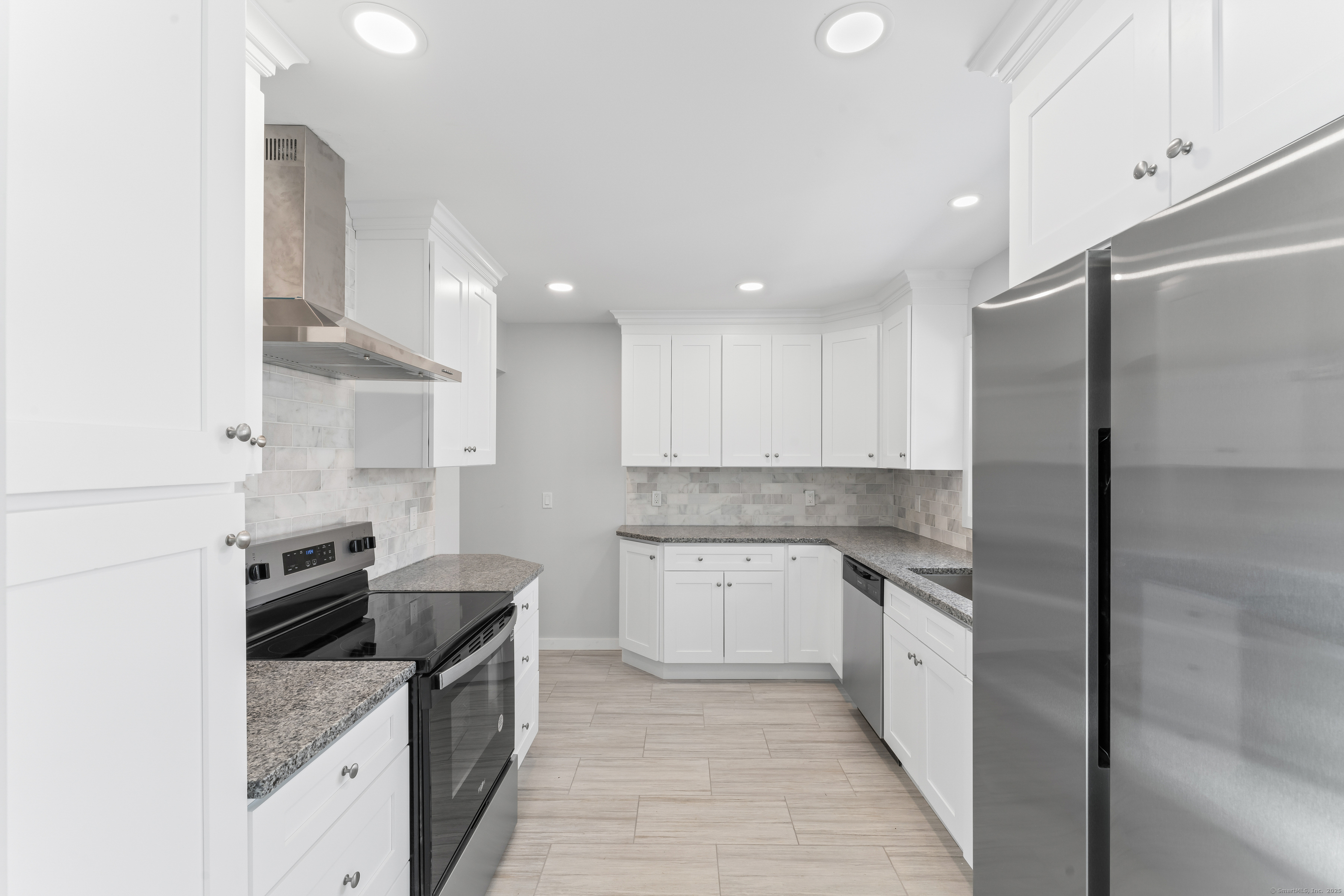 112 Long Swamp Road, Wolcott, Connecticut image 6