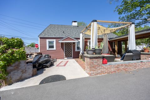 A home in East Hartford