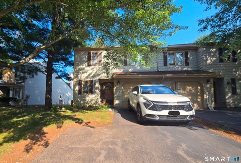 Photo of 33 Cortland Way #33, Newington, CT 06111 (MLS # 24202984)