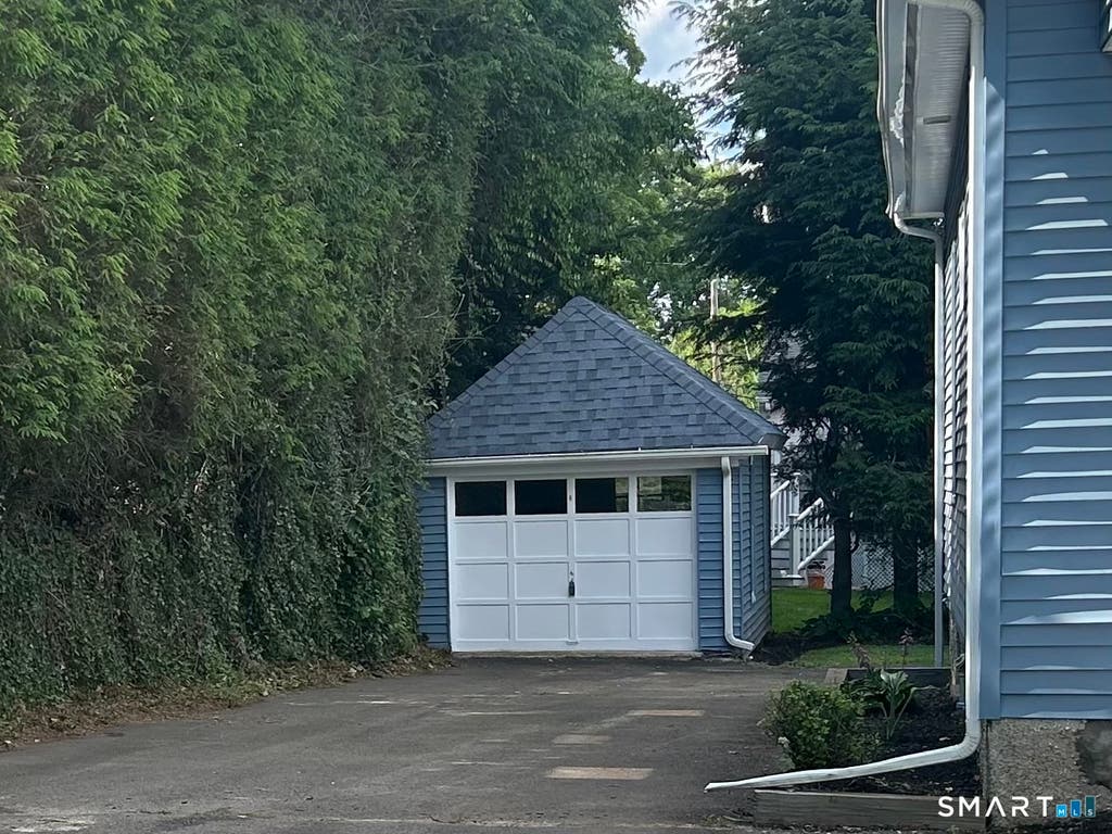 Photo of 68 Moorland Avenue, Waterbury, CT 06708 (MLS # 24185880)