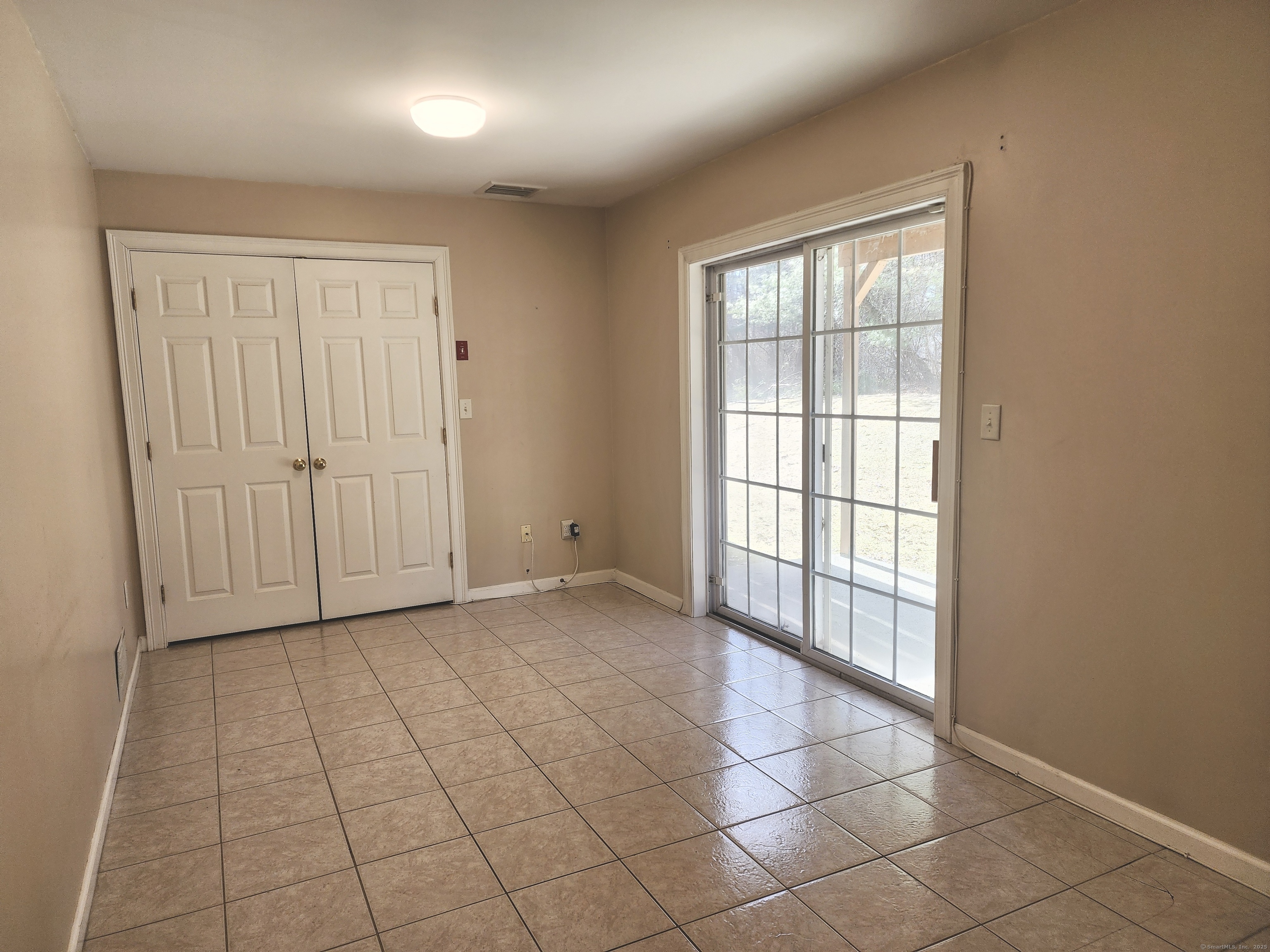 157 Leeder Hill Drive #APT 704, Hamden, Connecticut image 18