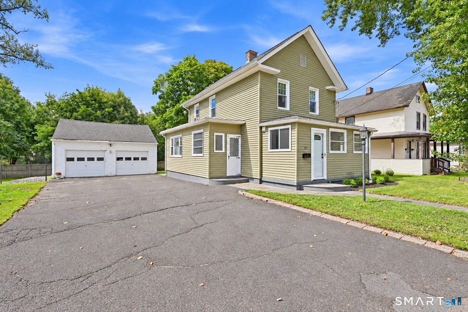 25 Maple Avenue