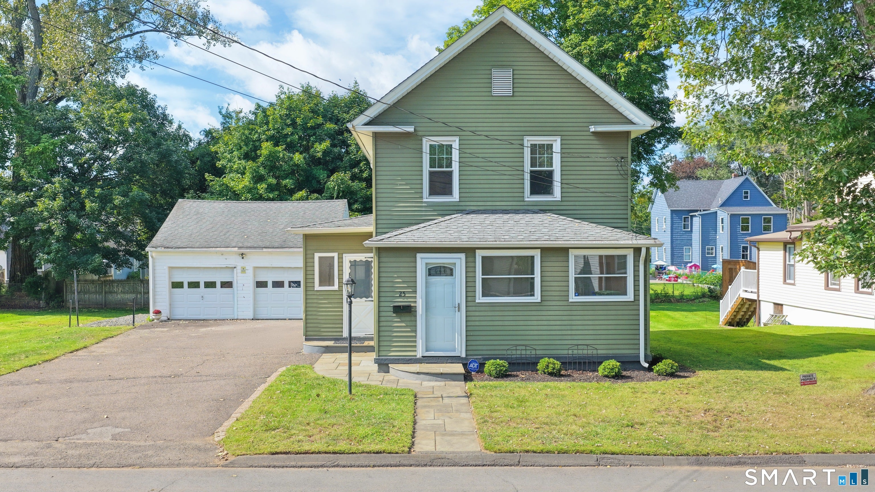 25 Maple Avenue