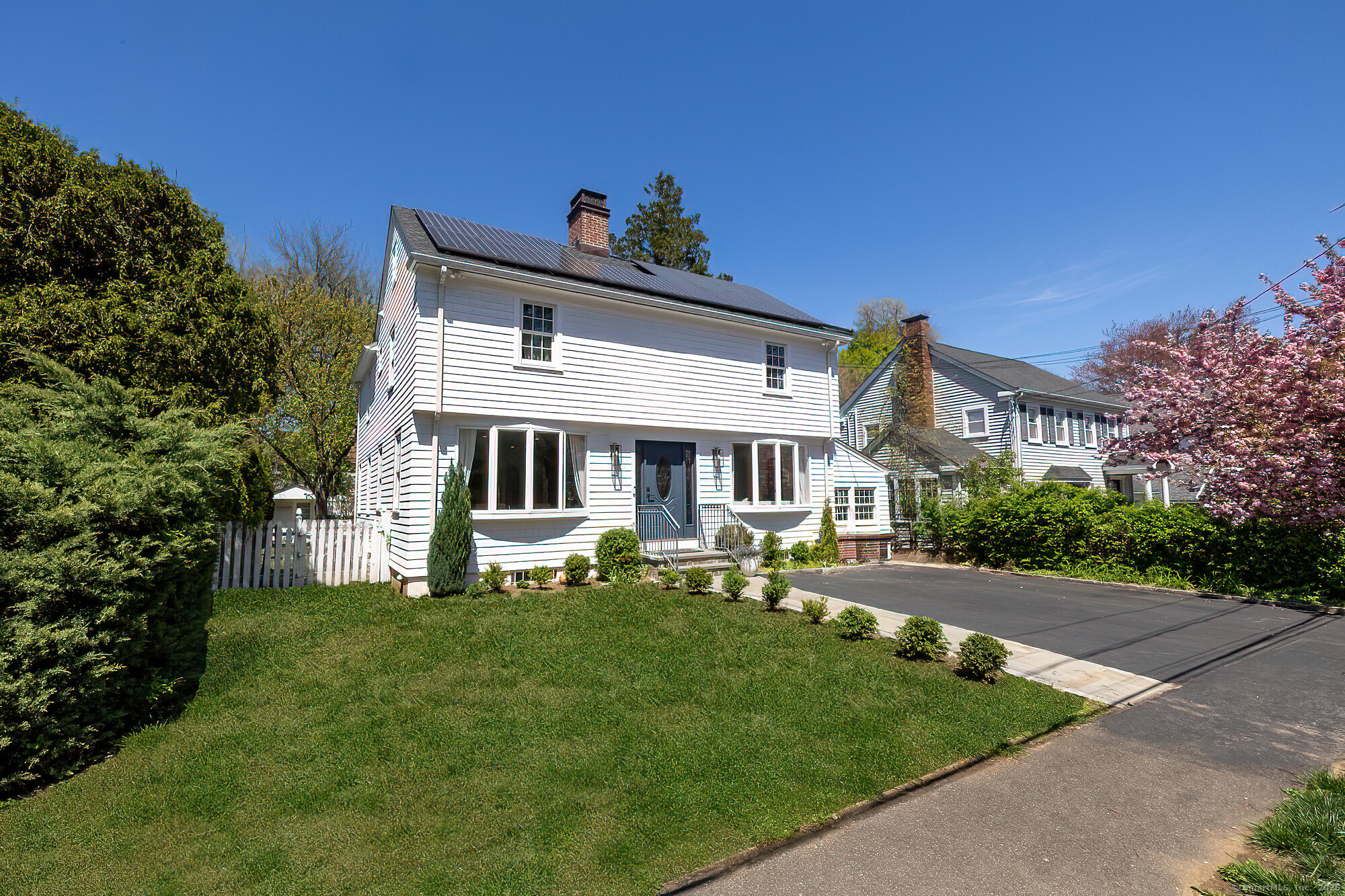 10 Hassake Road, Greenwich, Connecticut image 2