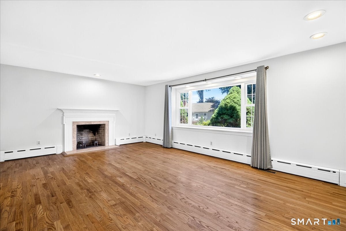 193 Dessa Drive