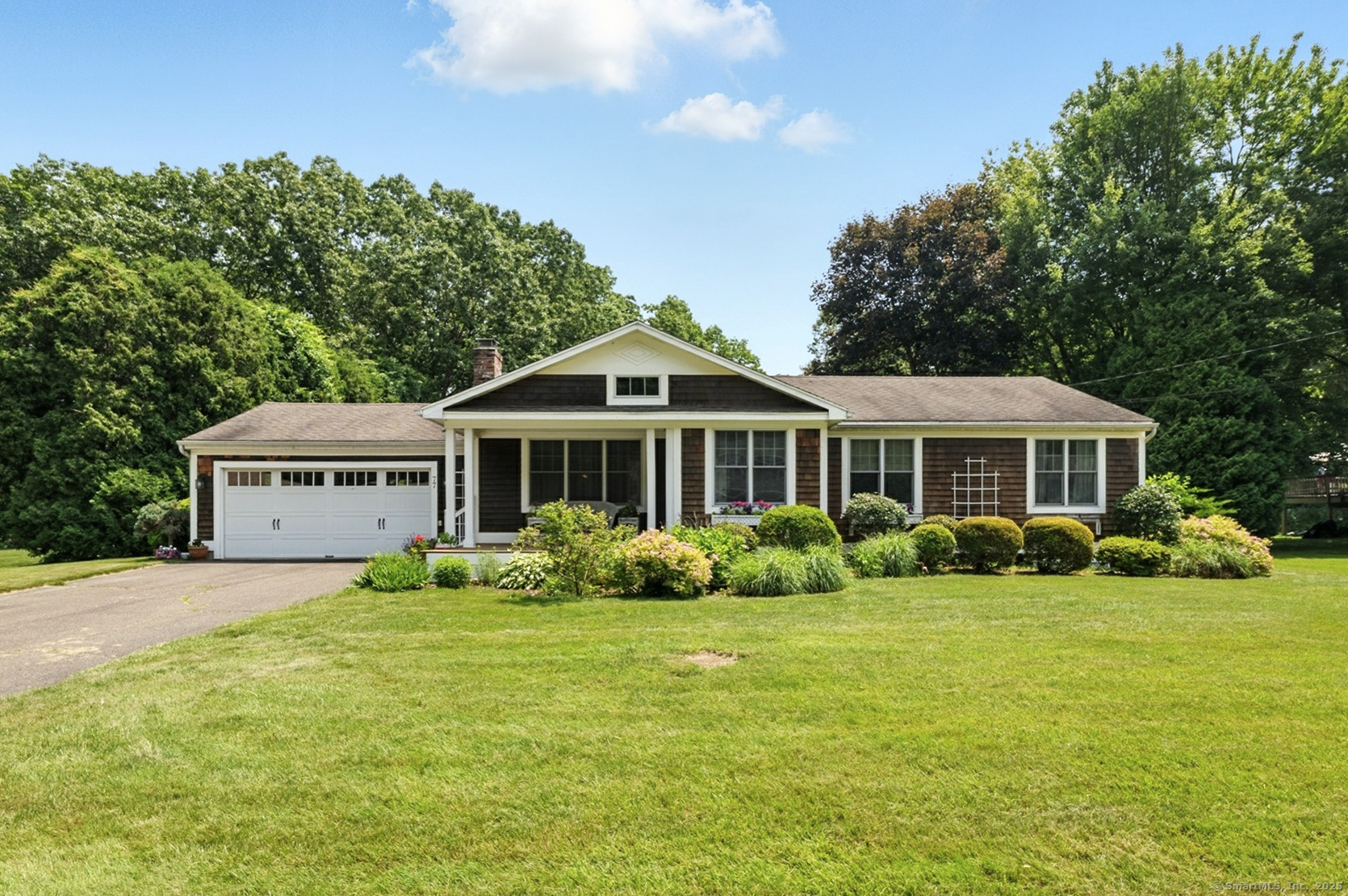 Property for Sale at Sabina Drive, Southington, Connecticut - Bedrooms: 3 
Bathrooms: 2 
Rooms: 8  - $449,900