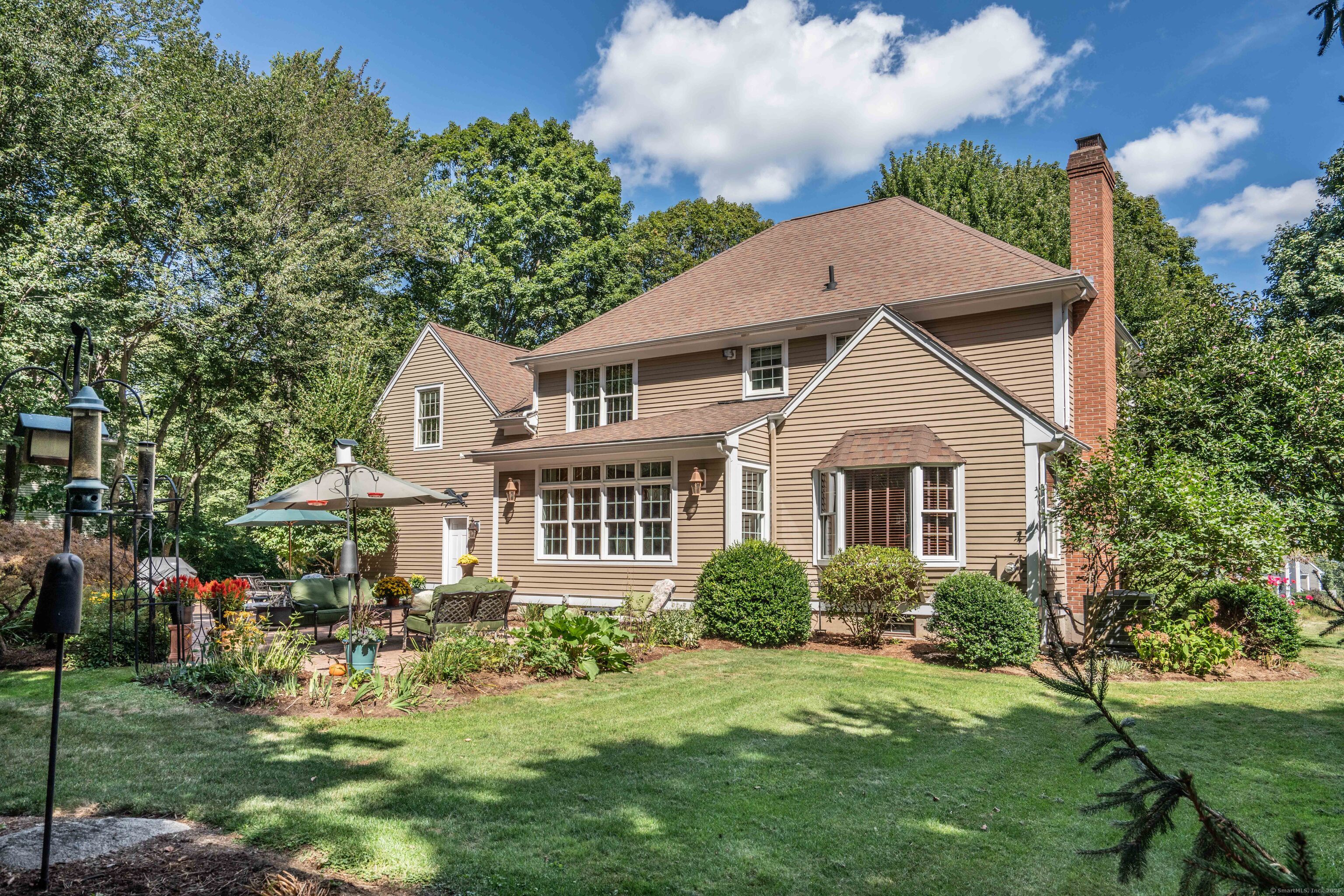 Glastonbury, Connecticut 06033, United States, 4 Bedrooms Bedrooms, ,3 BathroomsBathrooms,Residential,Pending,203258