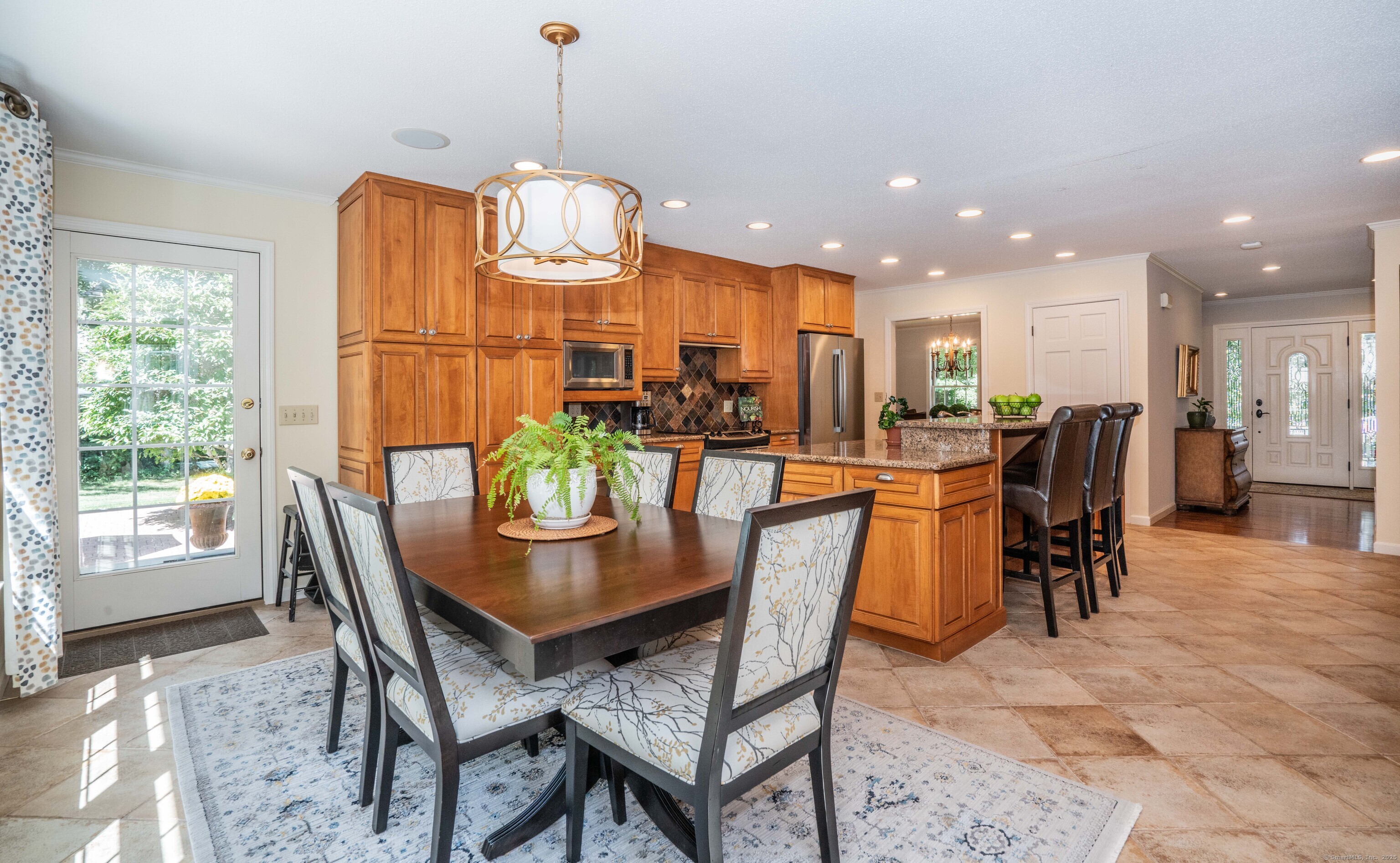 Glastonbury, Connecticut 06033, United States, 4 Bedrooms Bedrooms, ,3 BathroomsBathrooms,Residential,Pending,203258