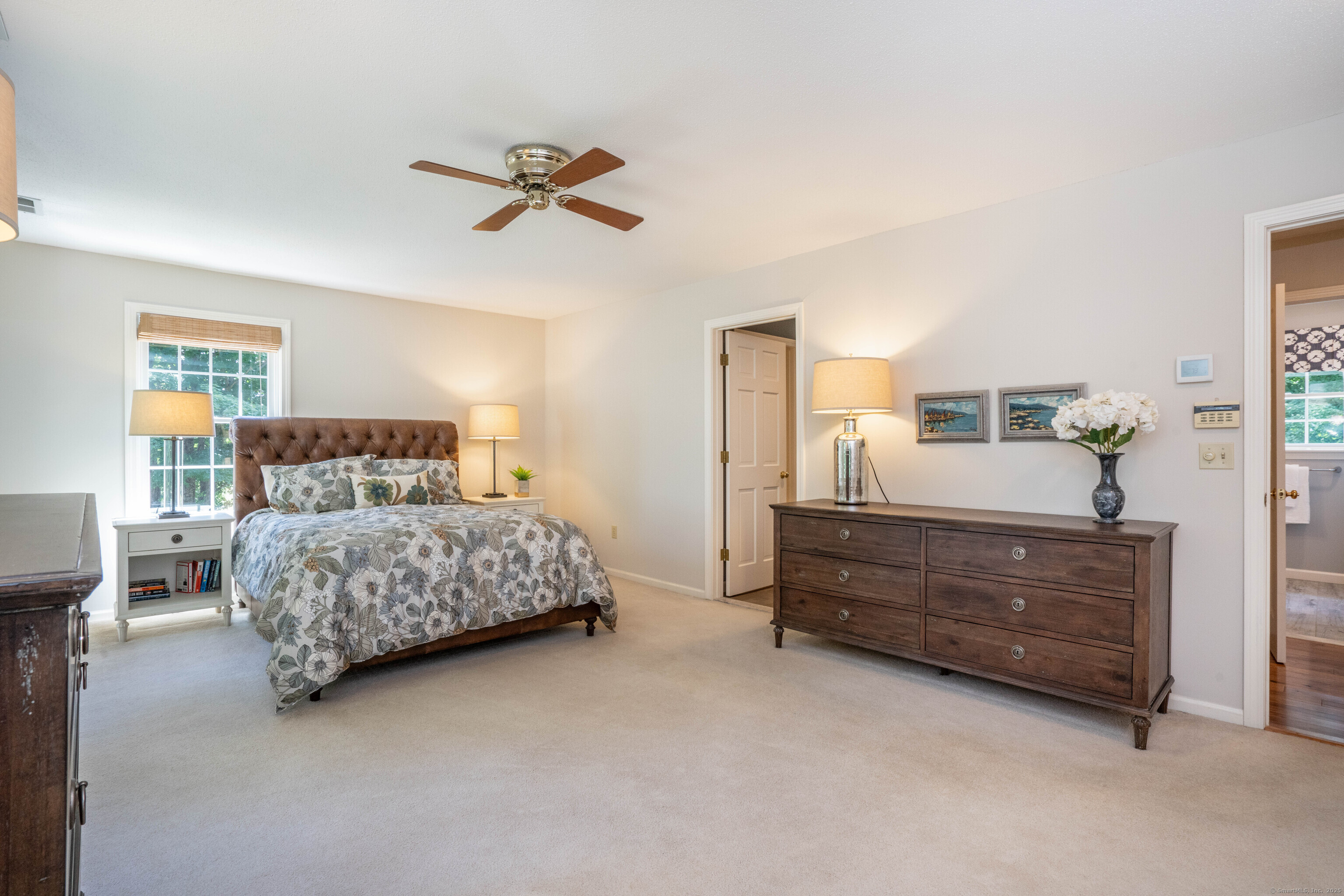 Glastonbury, Connecticut 06033, United States, 4 Bedrooms Bedrooms, ,3 BathroomsBathrooms,Residential,Pending,203258