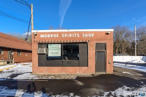 Photo of 176 Main Street, Monroe, CT 06468 (MLS # 24149432)