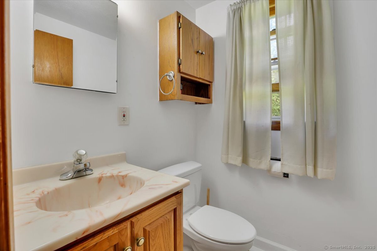 Windham, Connecticut 06226, United States, 4 Bedrooms Bedrooms, ,4 BathroomsBathrooms,Residential,Active,179094