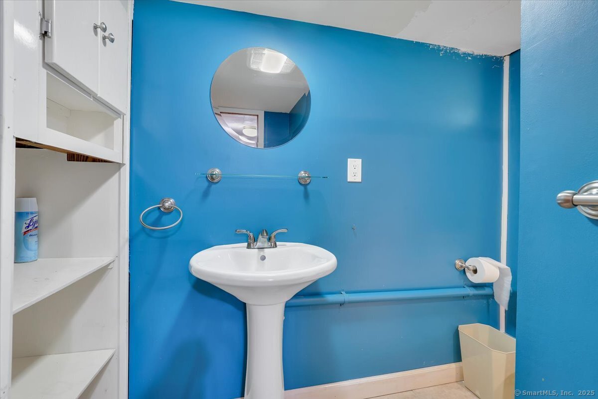 Windham, Connecticut 06226, United States, 4 Bedrooms Bedrooms, ,4 BathroomsBathrooms,Residential,Active,179094