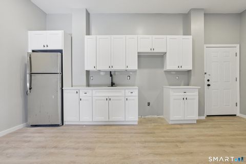 Tiny photo for 215 Bank Street #2, New London, CT 06320 (MLS # 24159863)