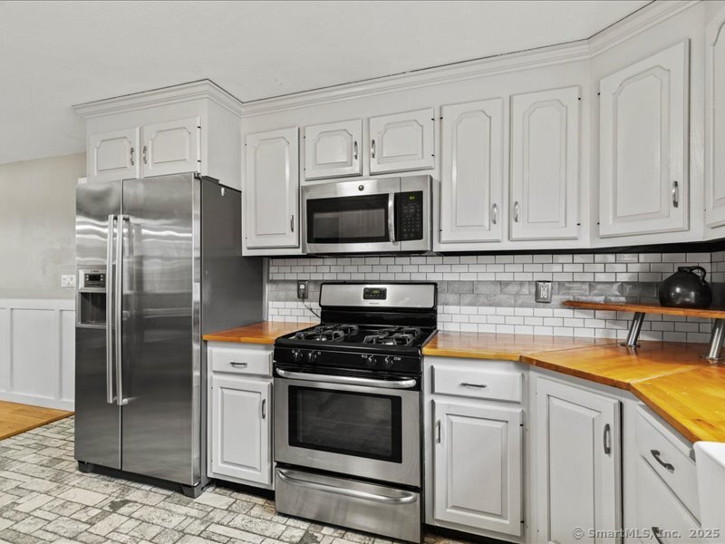 116 Longview Drive, Berlin, Connecticut image 13