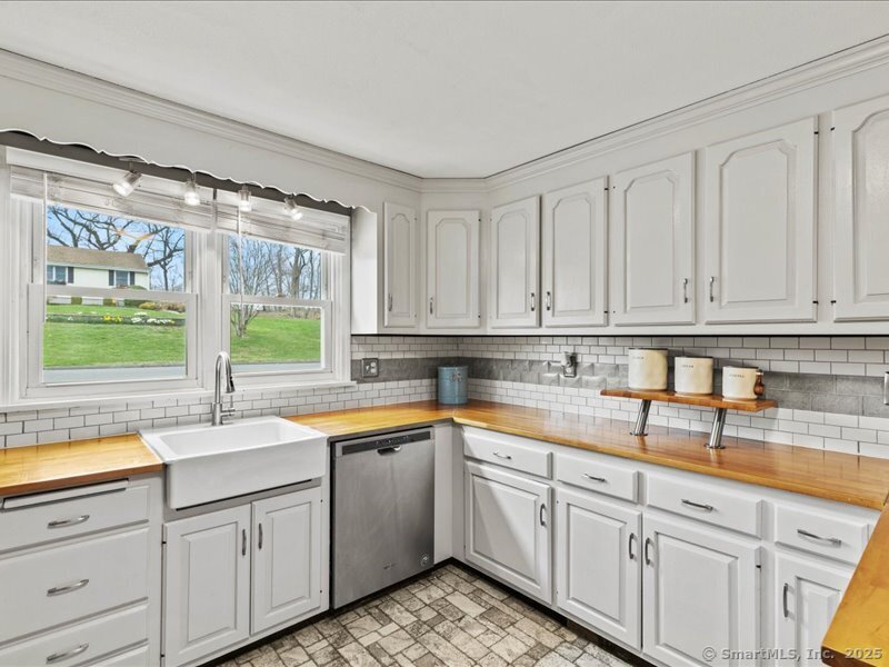 116 Longview Drive, Berlin, Connecticut image 10