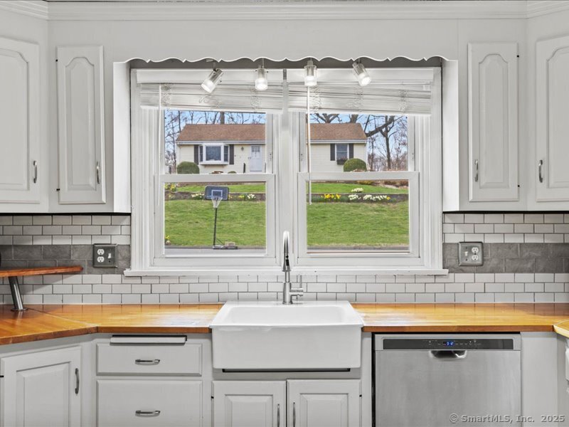 116 Longview Drive, Berlin, Connecticut image 12