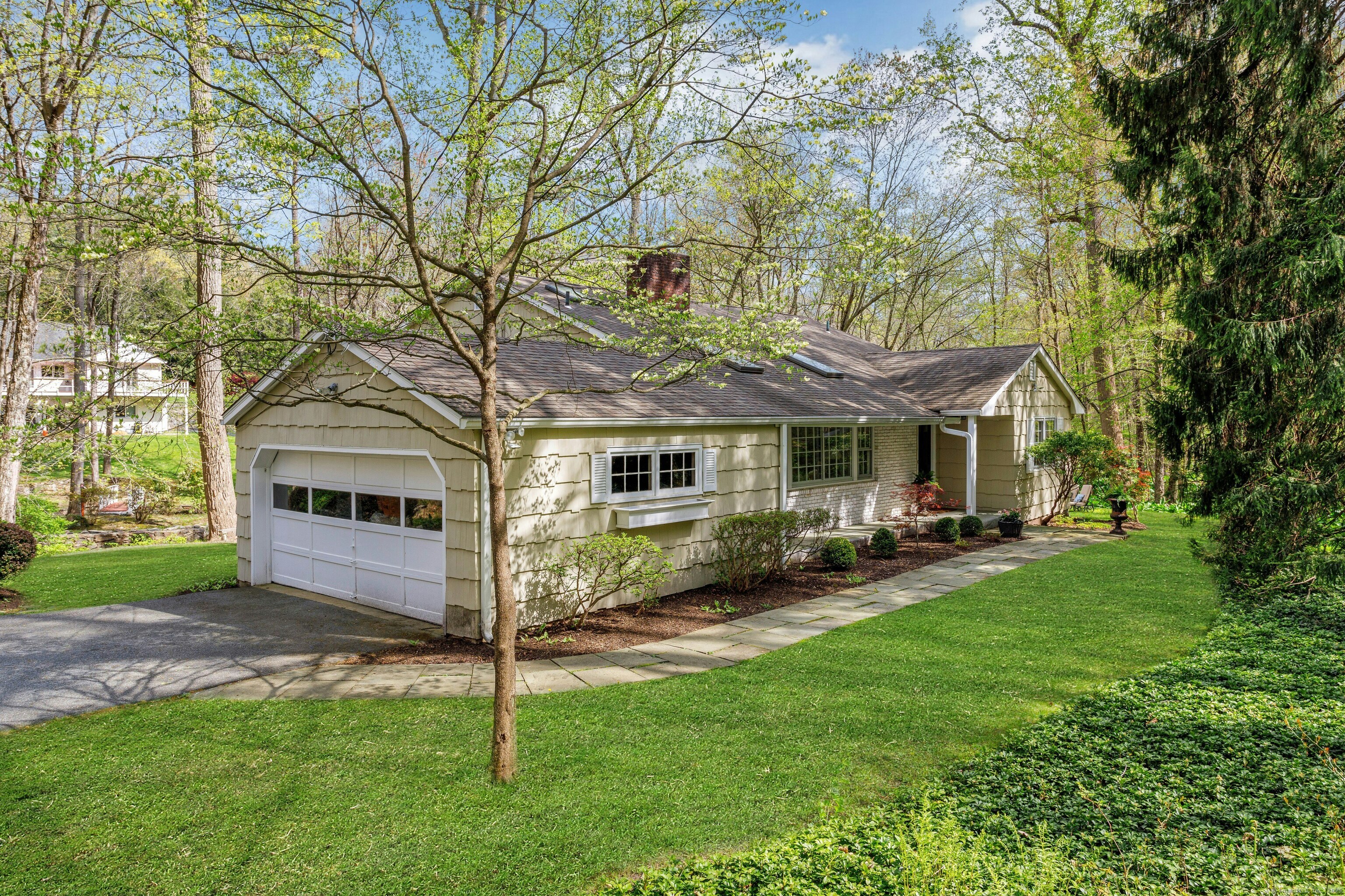 Property for Sale at 159 Rivergate Drive, Wilton, Connecticut - Bedrooms: 3 
Bathrooms: 2.5 
Rooms: 7  - $899,000
