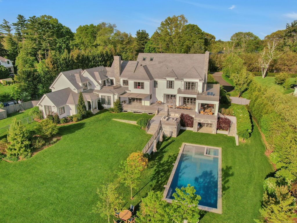 Photo of 30 Meadowcroft Lane, Greenwich, CT 06830 (MLS # 24122347)