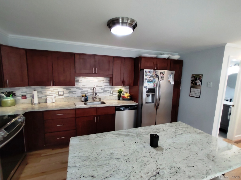 34 Eastview Terrace, Meriden, Connecticut image 5