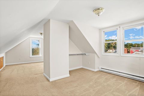 Duplex in Norwalk CT 11 Sable Street 10.jpg