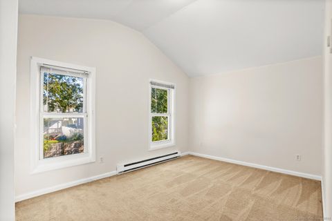 Duplex in Norwalk CT 11 Sable Street 6.jpg