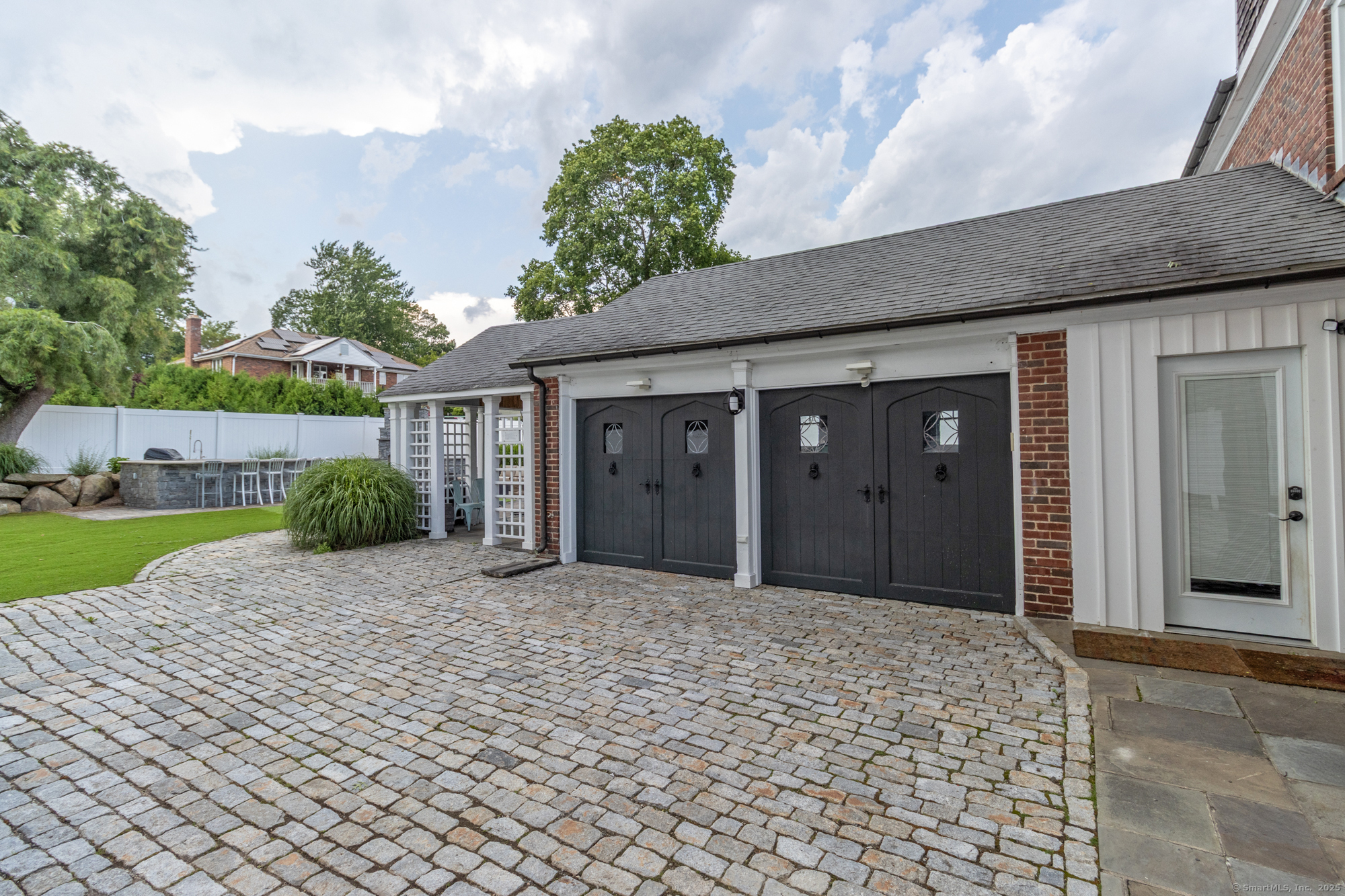 423 Ridge Road