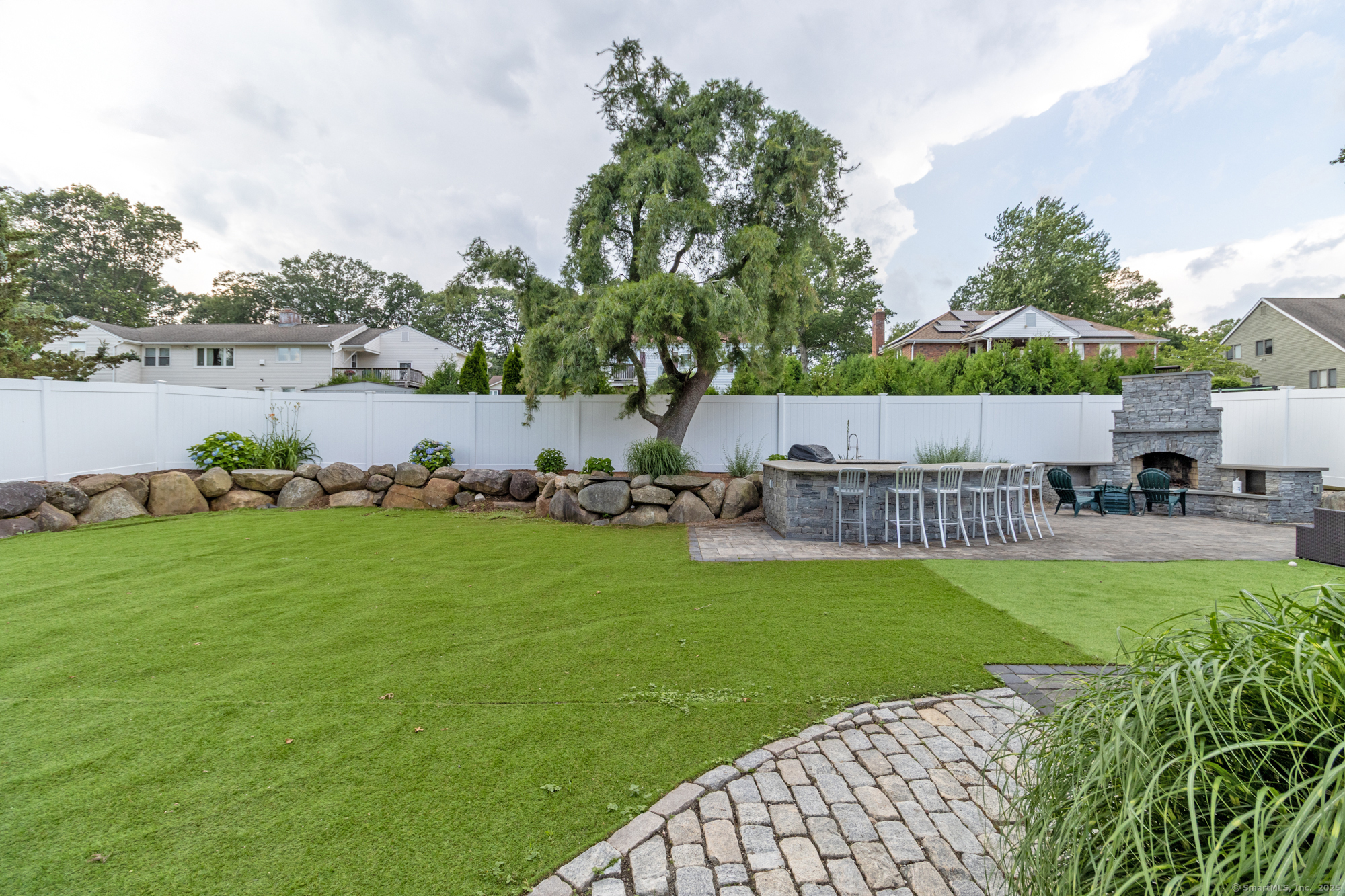 423 Ridge Road
