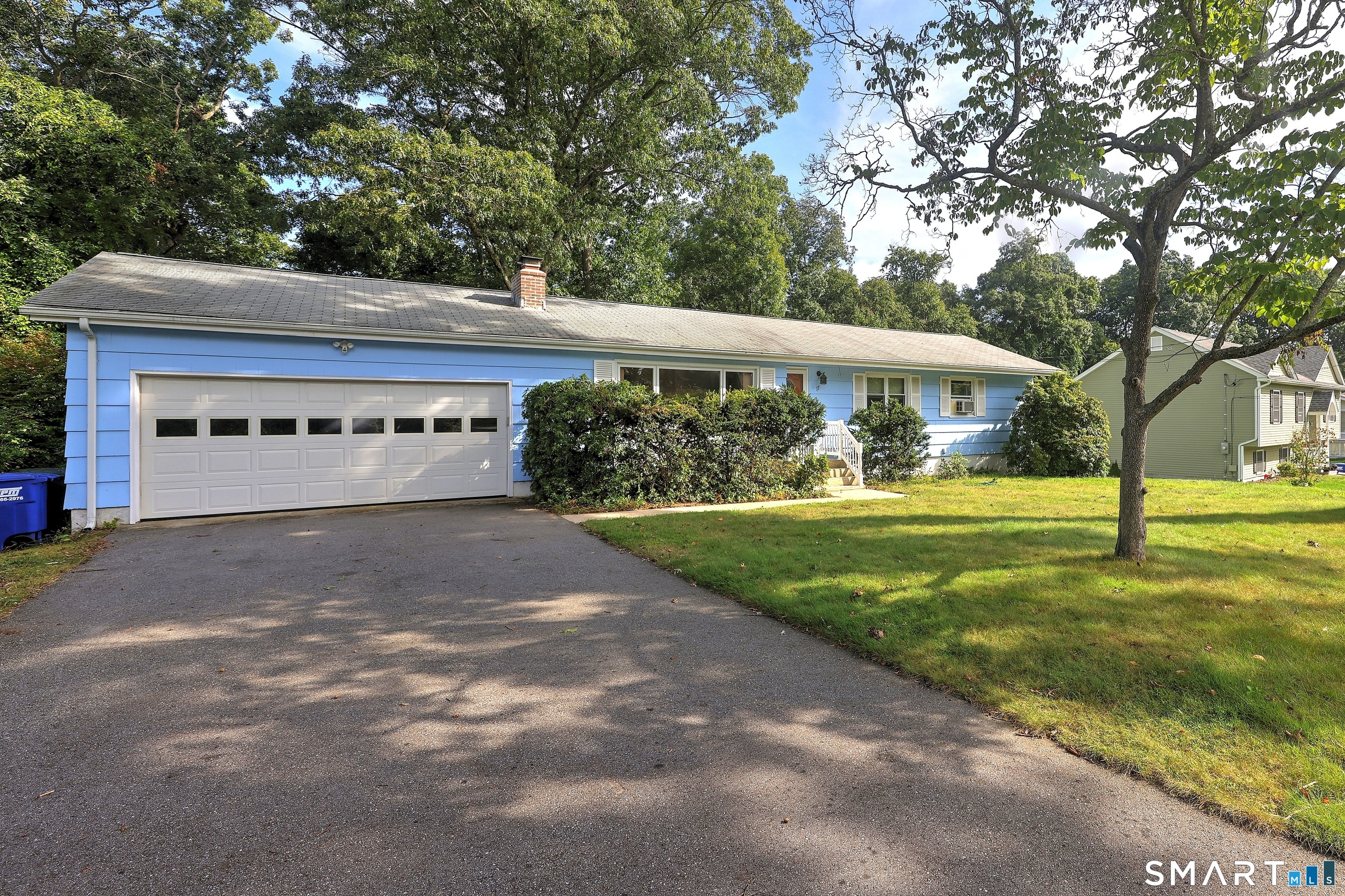 17 Oakridge Drive