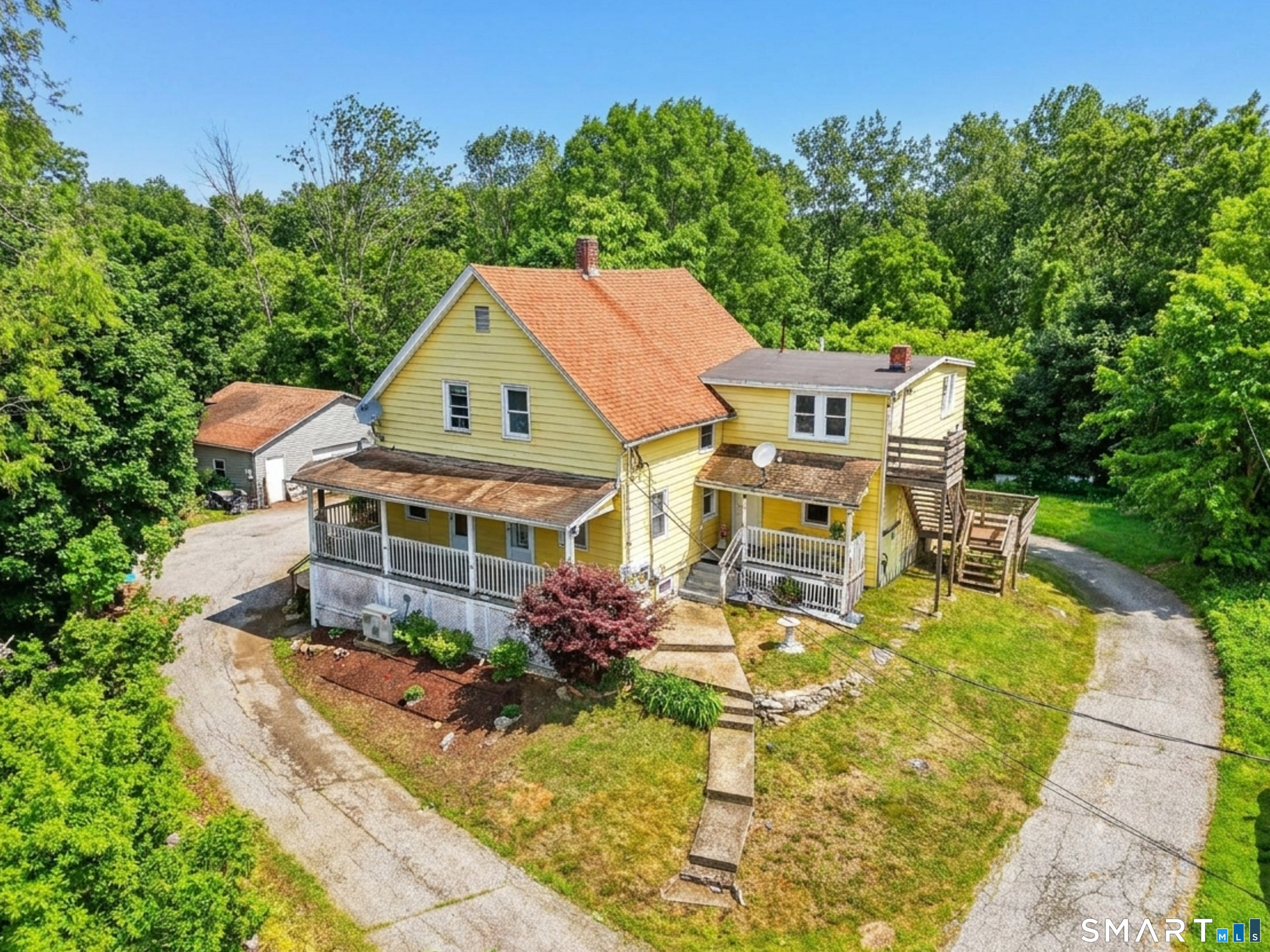 87 Hunters Avenue