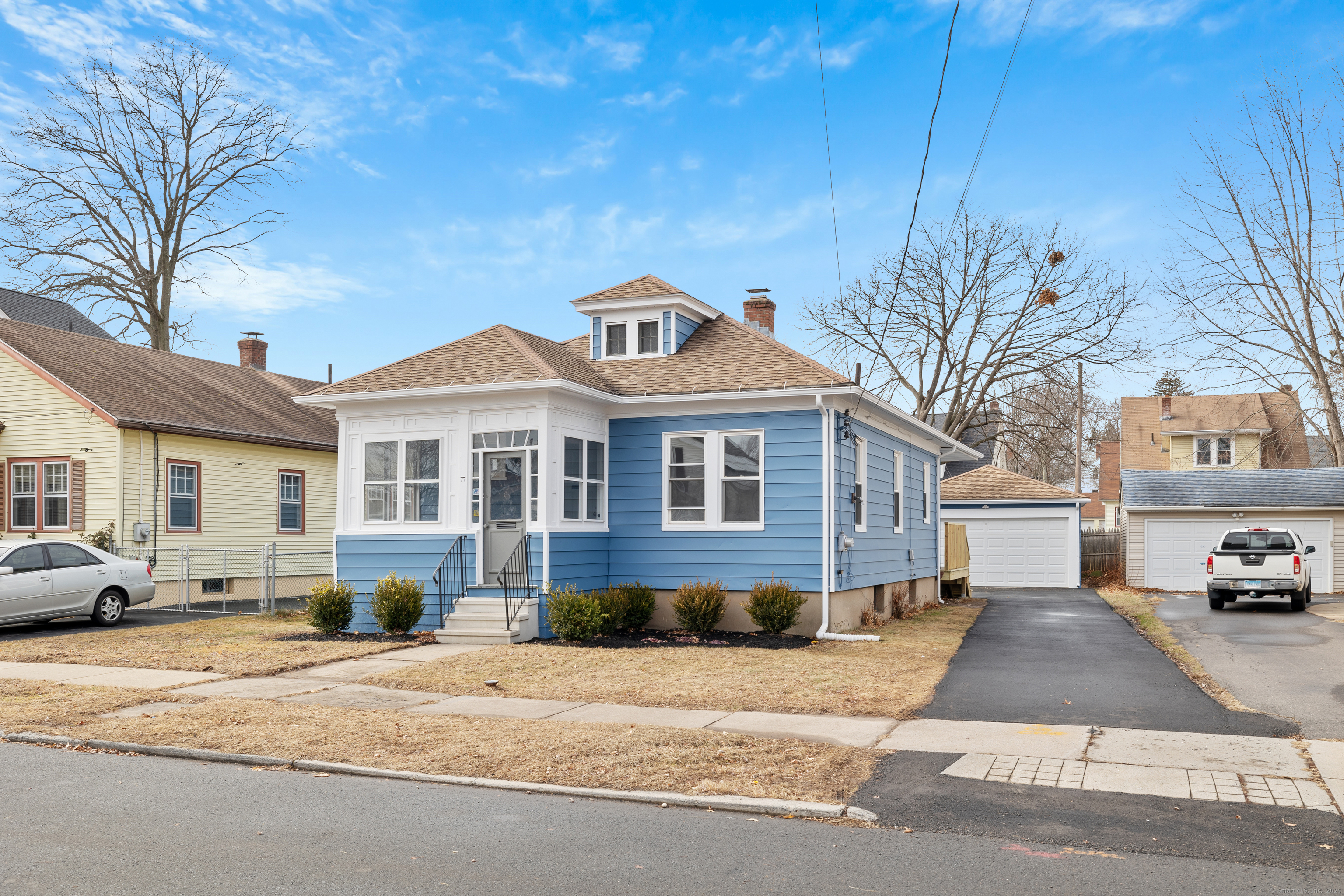 Humphrey Street, Hartford, Connecticut - 3 Bedrooms  
1 Bathrooms  
5 Rooms - 