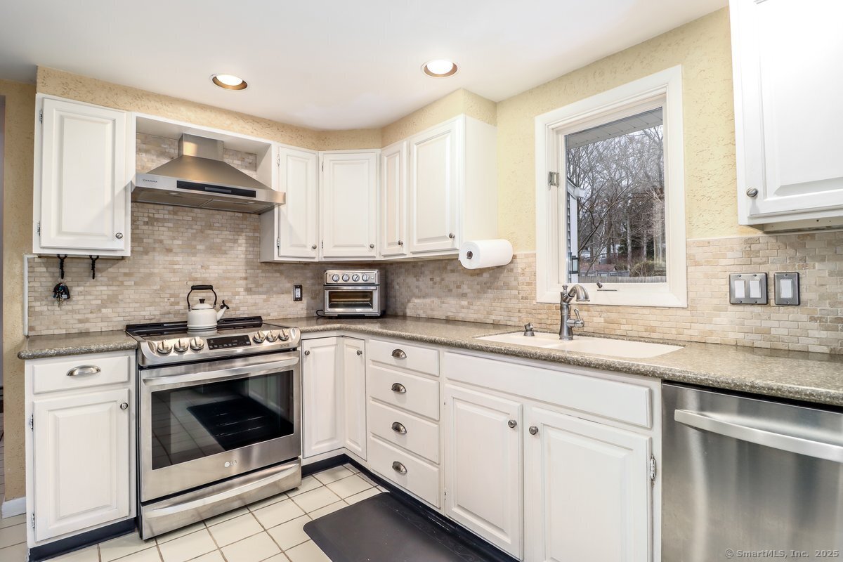 63 Toilsome Avenue, Norwalk, Connecticut image 14
