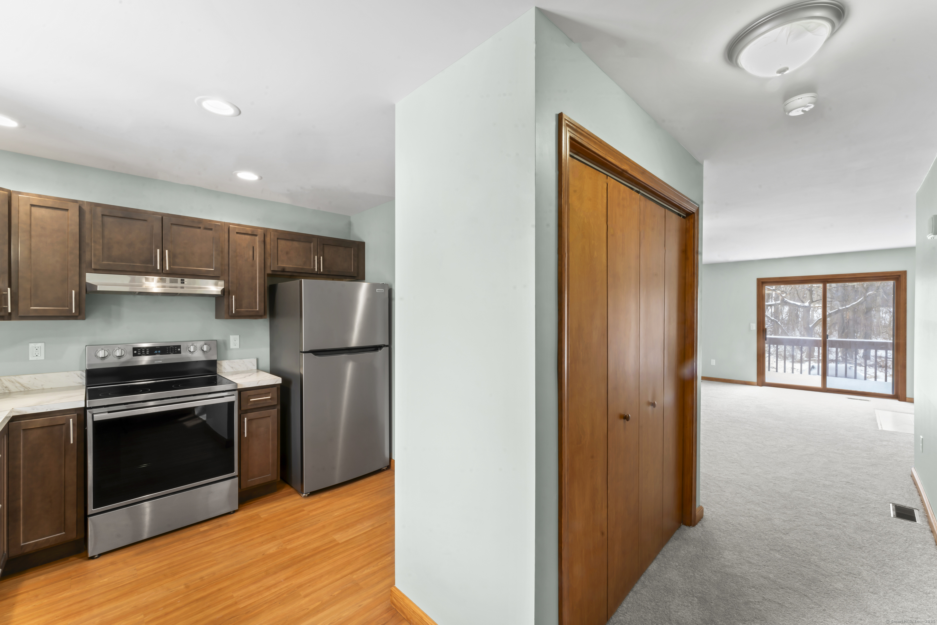33 Pheasant Court #33, Windsor Locks, Connecticut image 3