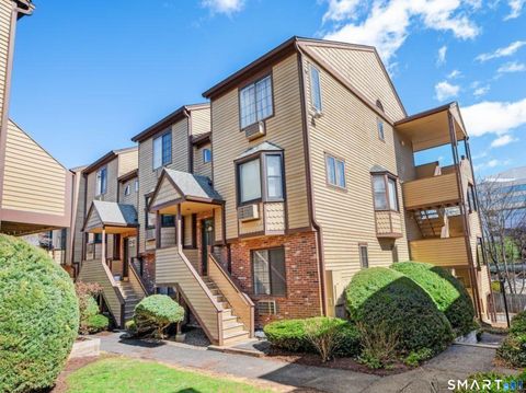 Condo For Sale - 8 Oakwood Avenue #APT B13<br/> Norwalk, CT 06850