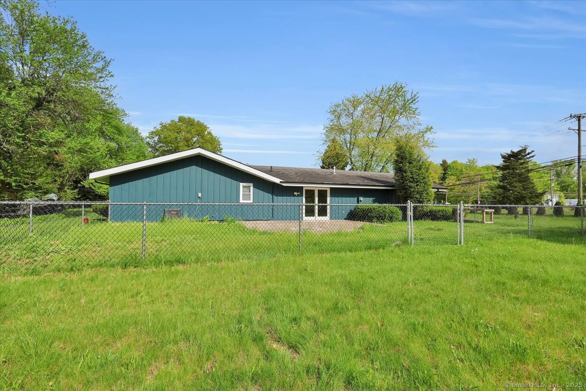 1813 Peck Lane, Cheshire, Connecticut image 6