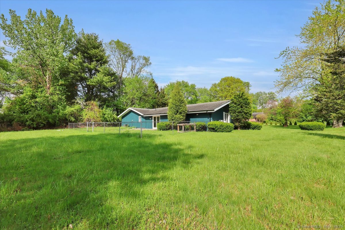 1813 Peck Lane, Cheshire, Connecticut image 4
