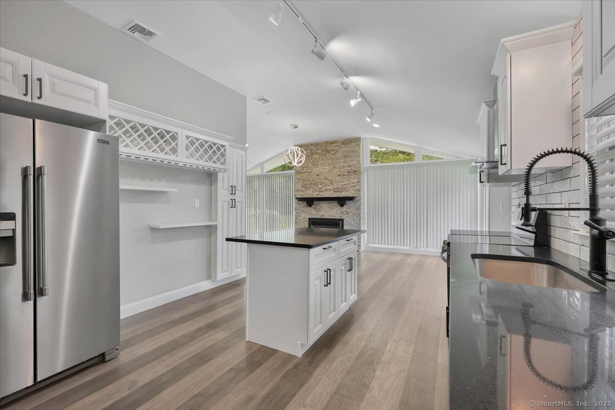 1813 Peck Lane, Cheshire, Connecticut image 29