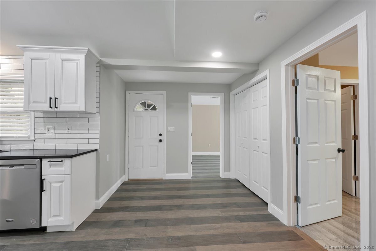 1813 Peck Lane, Cheshire, Connecticut image 18