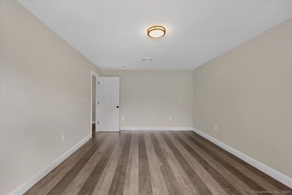 1813 Peck Lane, Cheshire, Connecticut image 23