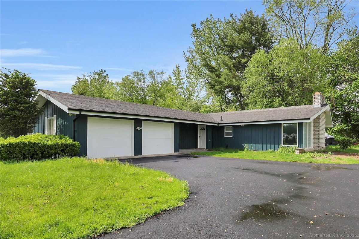 1813 Peck Lane, Cheshire, Connecticut image 2