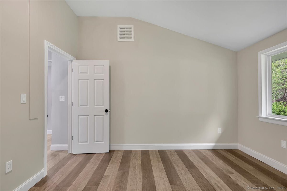 1813 Peck Lane, Cheshire, Connecticut image 27
