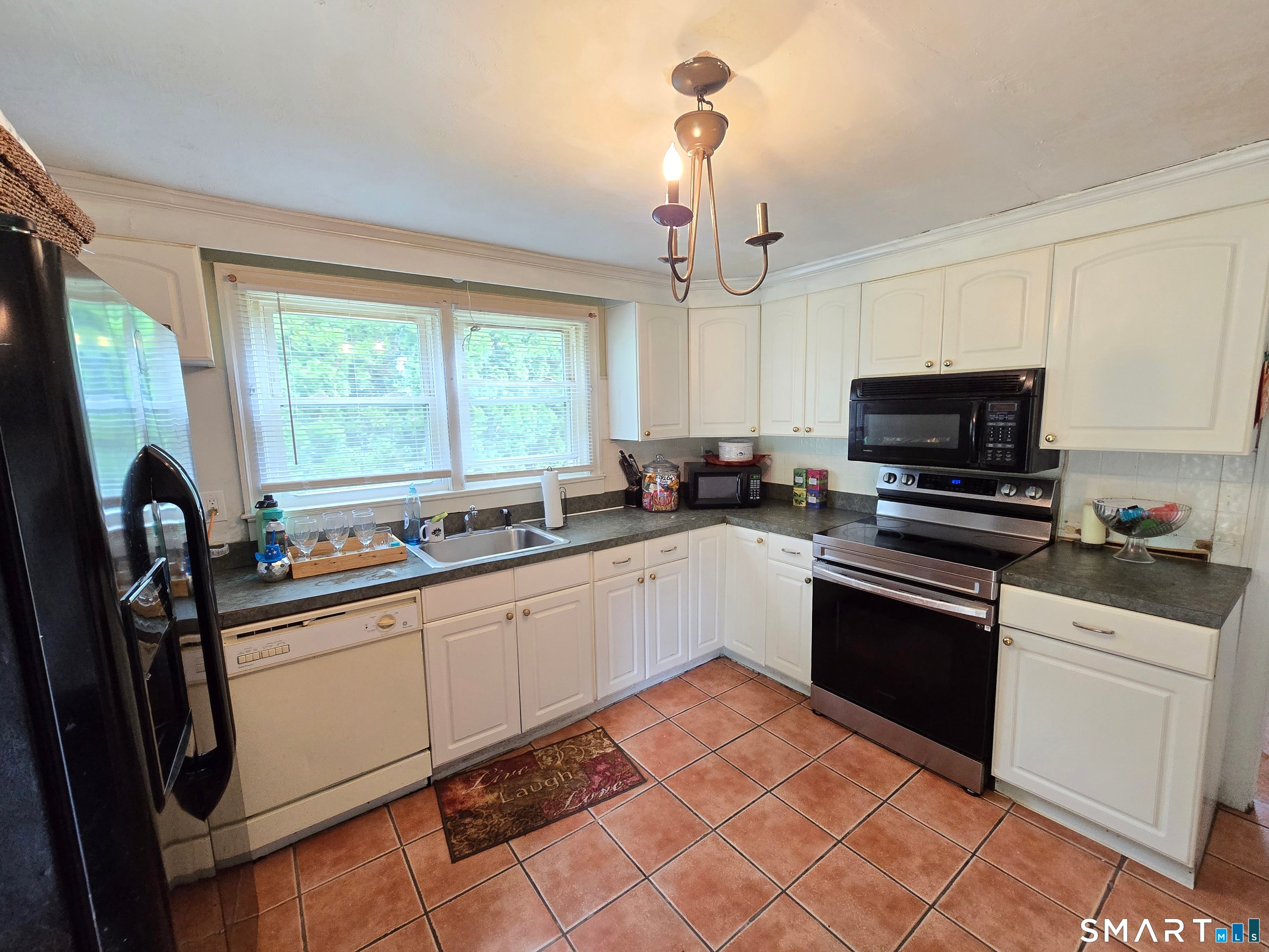 2711 Main Street