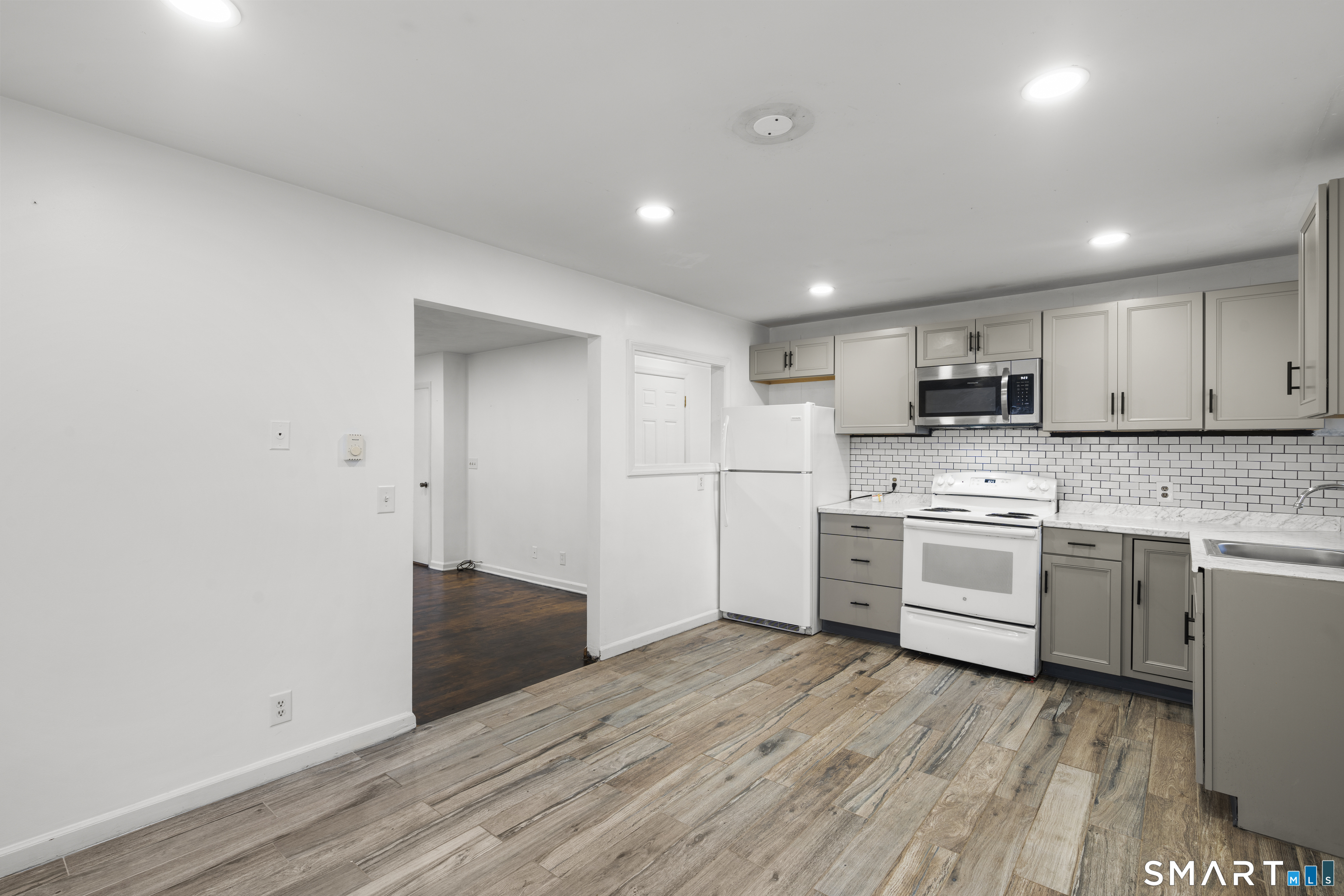 21 North Spring Street 1