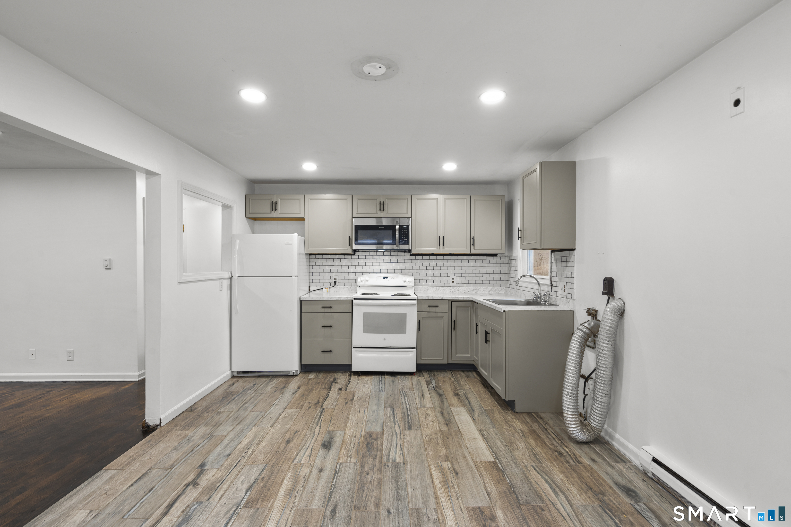 21 North Spring Street 1