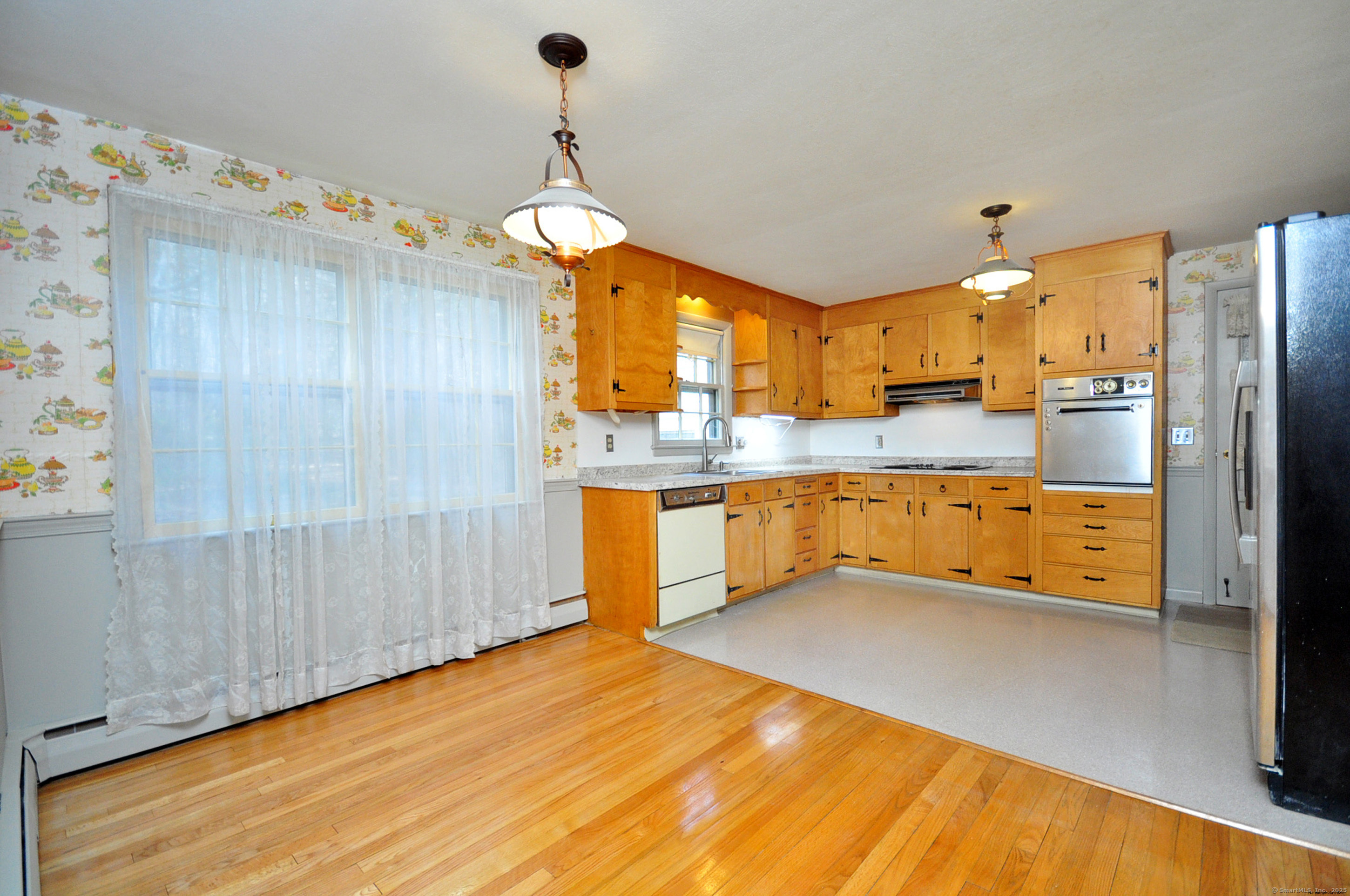 393 W Mountain Road, Simsbury, Connecticut image 5